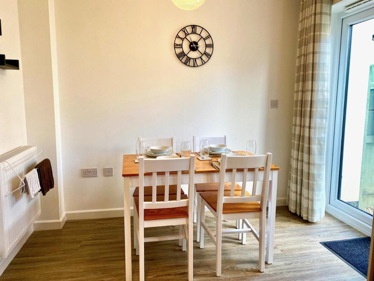 Lovely 2 Bedroom, 2 Bathroom House With Parking. プリマス エクステリア 写真