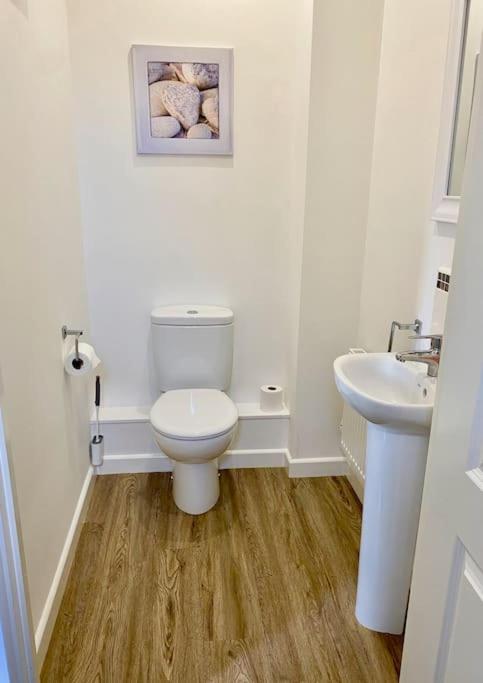 Lovely 2 Bedroom, 2 Bathroom House With Parking. プリマス エクステリア 写真