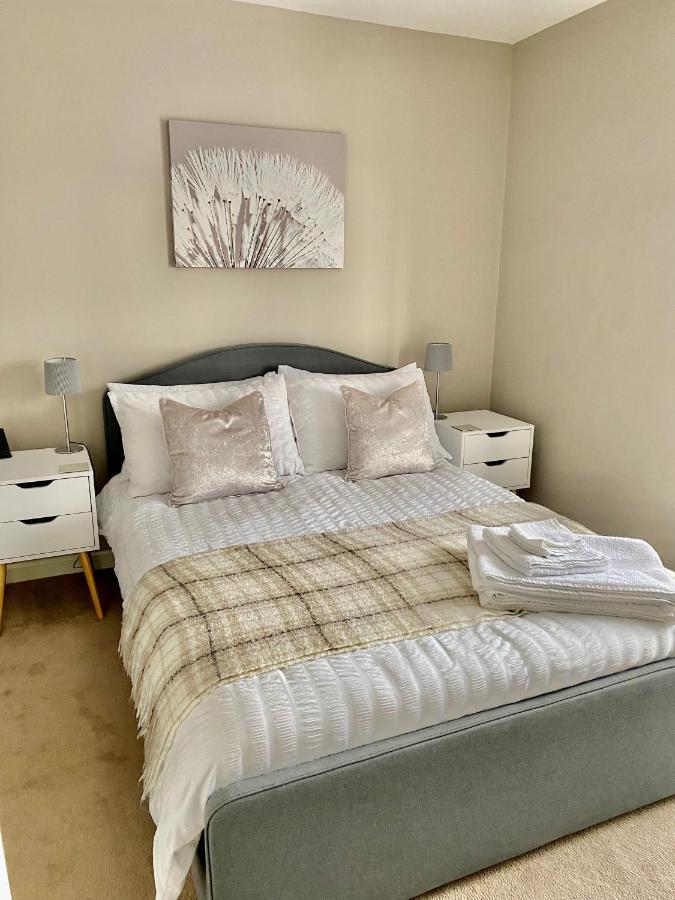Lovely 2 Bedroom, 2 Bathroom House With Parking. プリマス エクステリア 写真